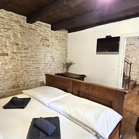 Laurus Ex Majoli Villa